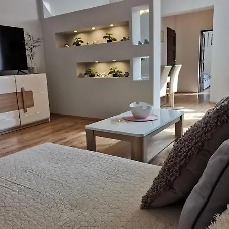 Apartament Monte Lu Apartment, & Pier 700m *