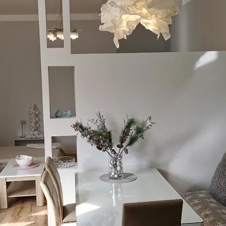 アパート Monte Lu Apartment, & Pier 700m ソポト